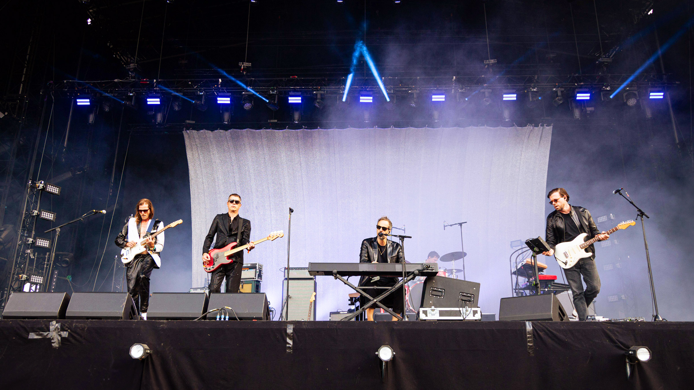 Ghinzu live